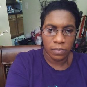 Meet your Posher, Lorraine